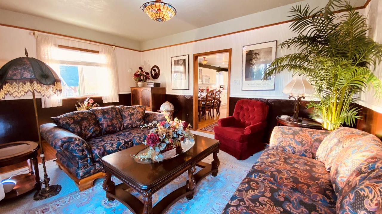 The Victorian Spa Retreat Port Angeles Exterior photo